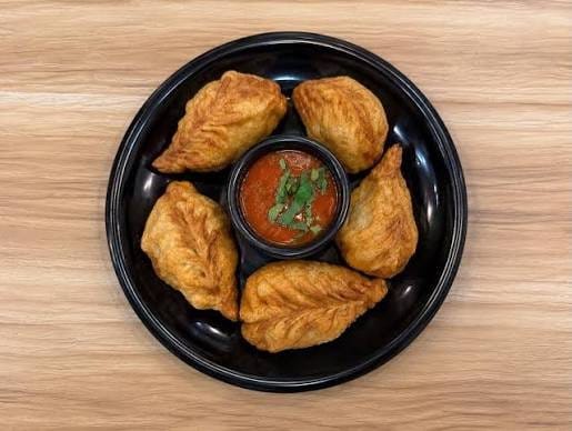 fried momo Spacial fried momo (6 pieces)